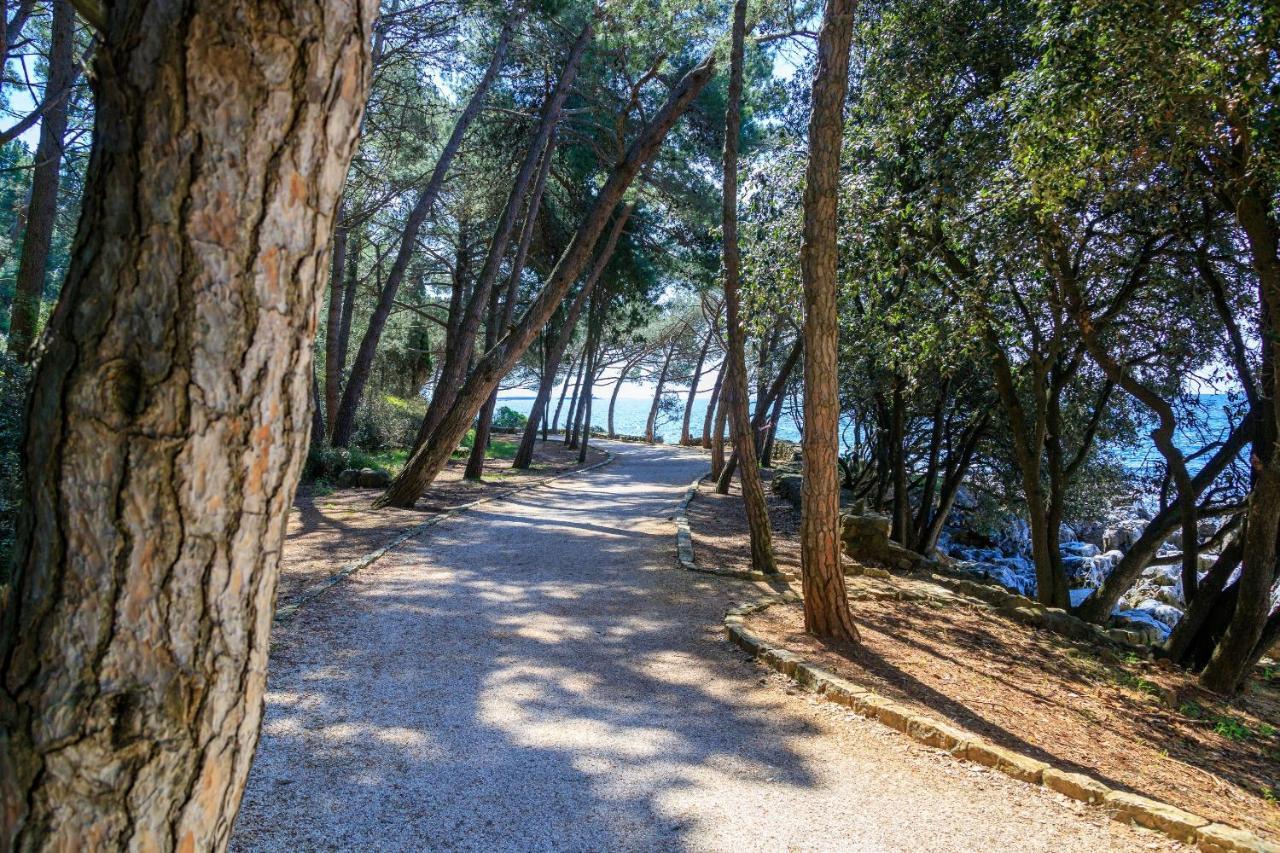 Cuvi Beach Apartments Rovinj Buitenkant foto