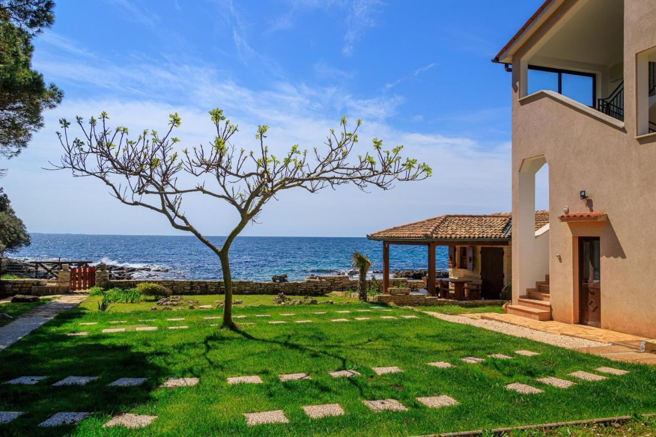 Cuvi Beach Apartments Rovinj Buitenkant foto
