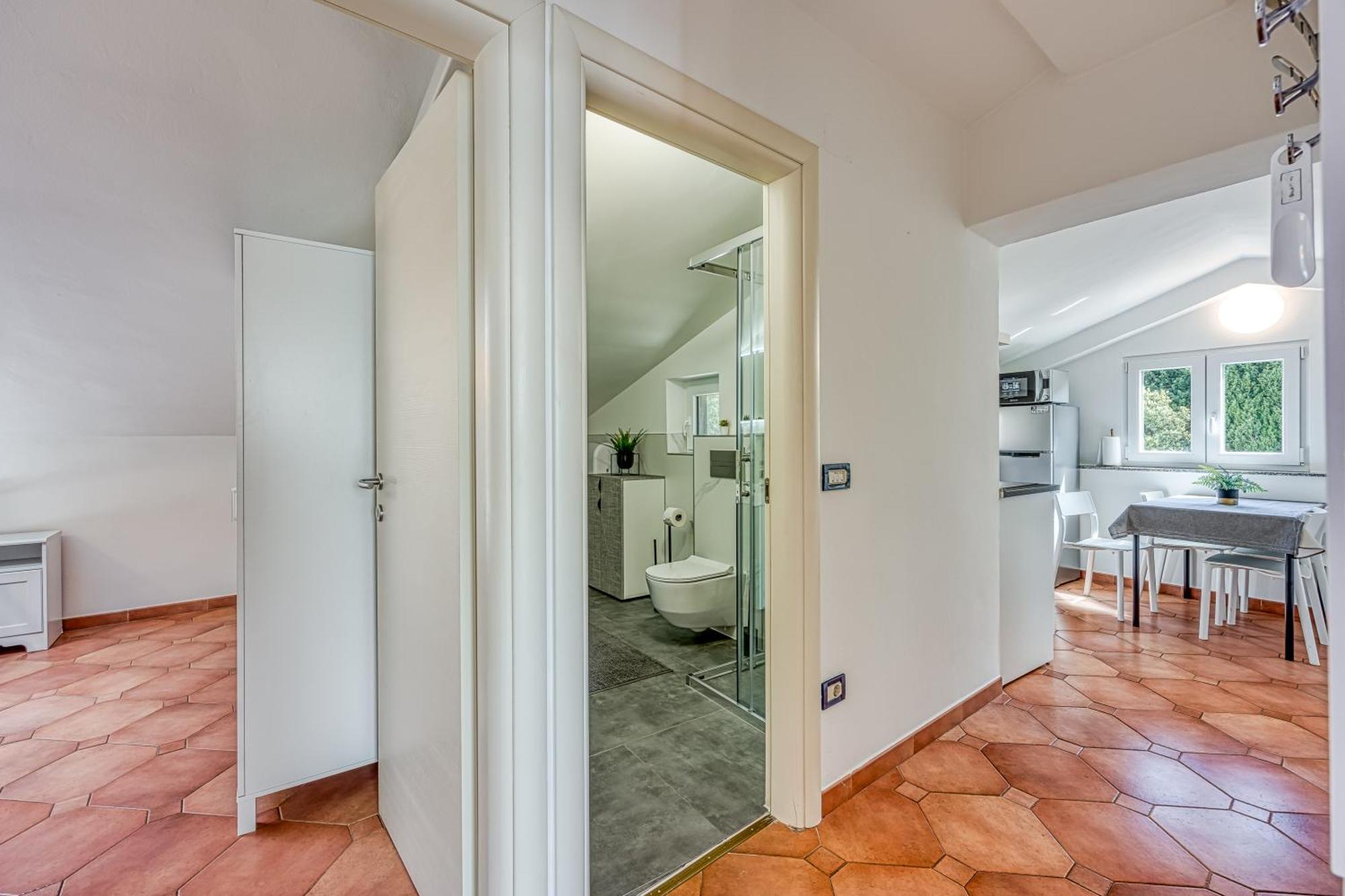 Cuvi Beach Apartments Rovinj Buitenkant foto
